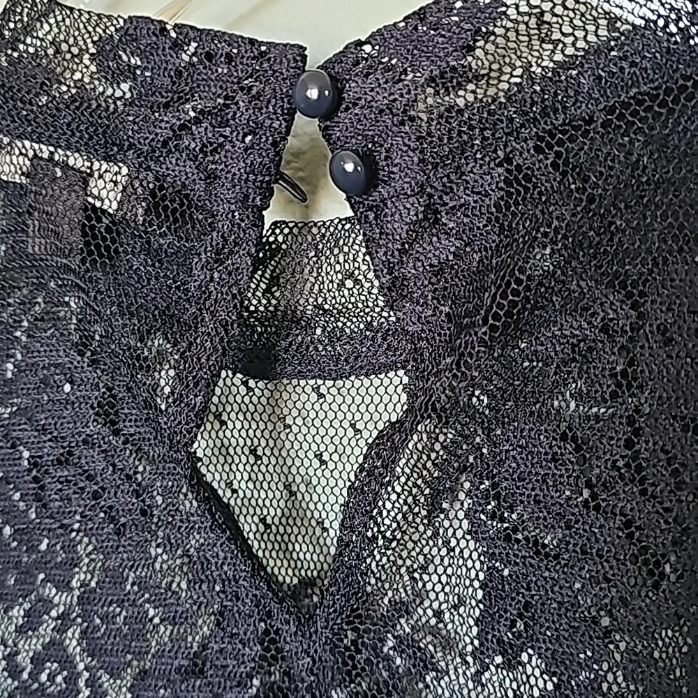 Lane Bryant Cutwork High Neck Lace Short Sleeve Mock Neck Sheer Top 14/16